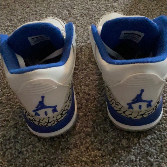 jordan retro 3’s - Picture 3 of 5